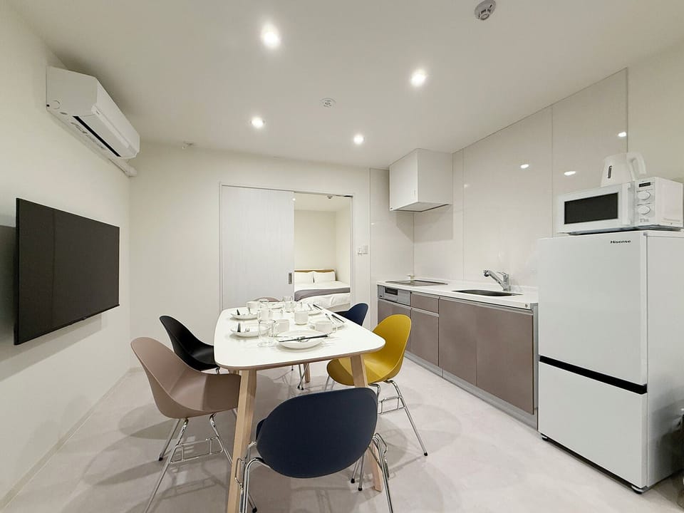 Deluxe Apartment | In-room dining