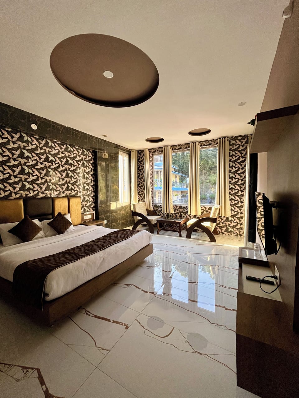 Superior Suite, Balcony, Garden View | Free WiFi, bed sheets