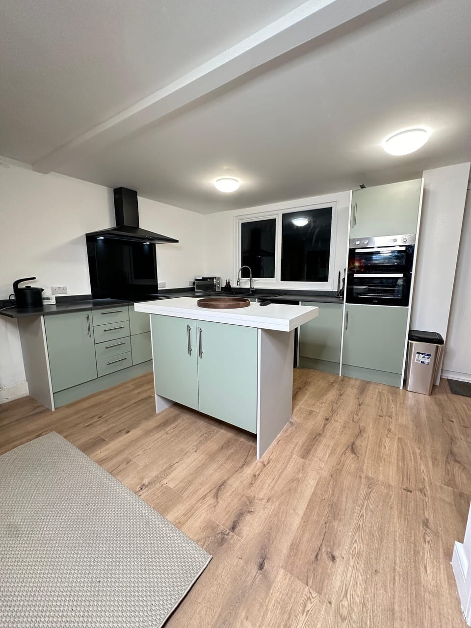 House | Private kitchen | Fridge, microwave, oven, stovetop