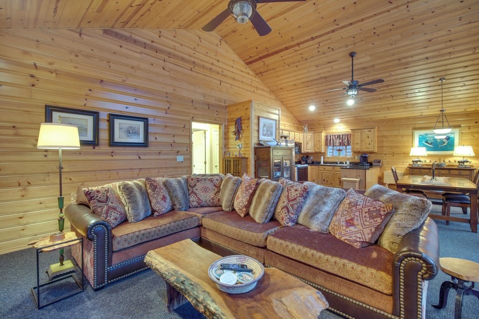 House (2 Bedrooms) | Interior