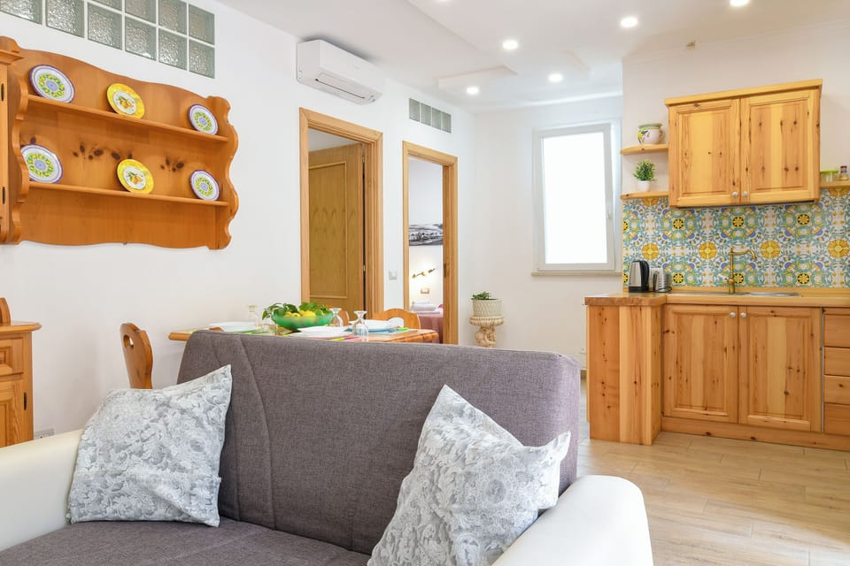House, Patio | Private kitchen | Espresso maker, electric kettle