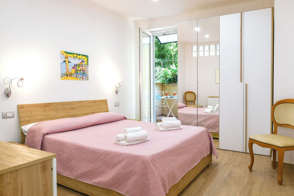 House, Patio | 2 bedrooms, blackout drapes, iron/ironing board, free WiFi