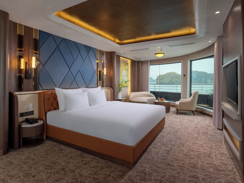 Calista President | Minibar, in-room safe, blackout drapes, soundproofing