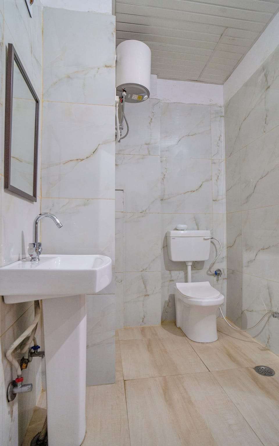 Luxury Apartment, City View | Bathroom | Shower, designer toiletries, hair dryer, slippers