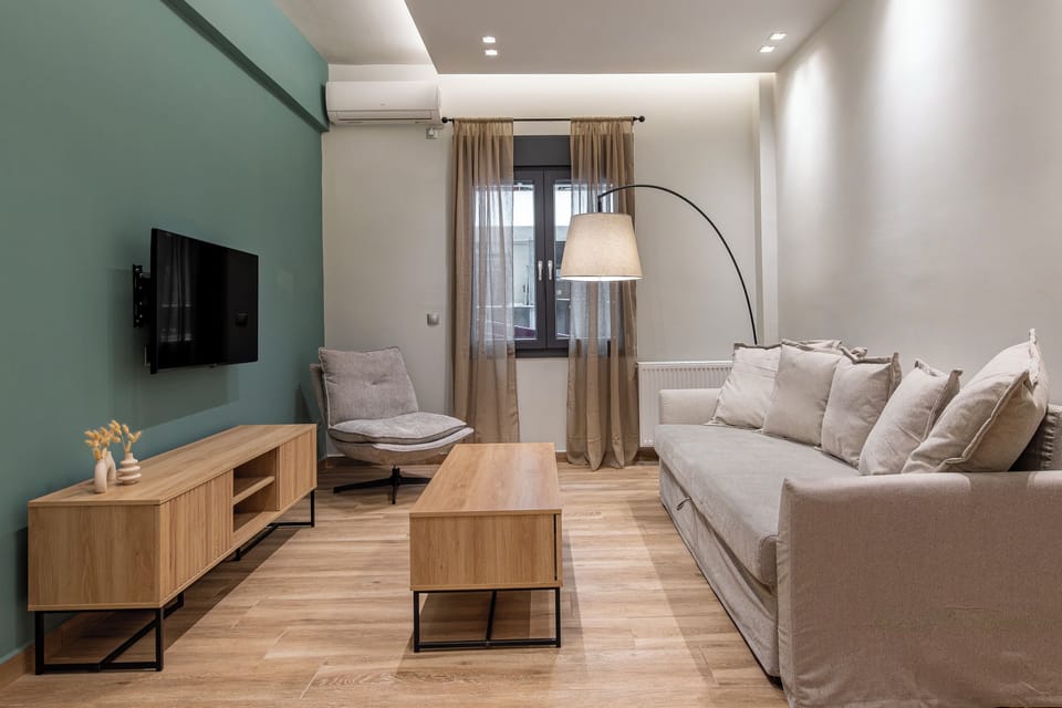 Luxury Apartment, City View | Living area