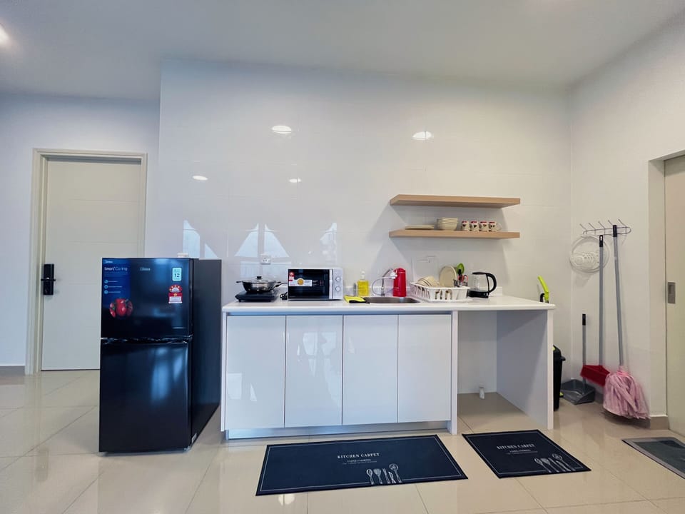 Apartment, 2 Bedrooms | Living area | 40-inch flat-screen TV with cable channels
