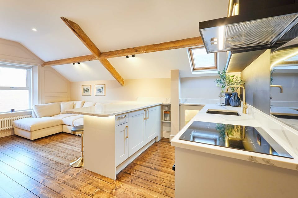 Apartment | 2 bedrooms, desk