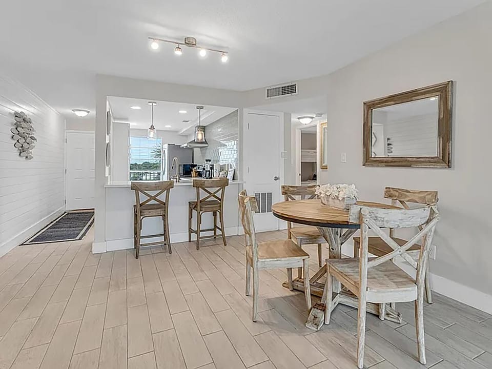 Condo, Multiple Beds (Silver Dunes Penthouse B) | Dining