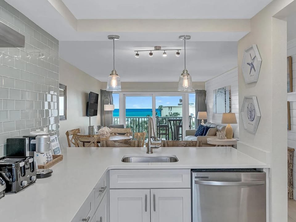 Condo, Multiple Beds (Silver Dunes Penthouse B) | Interior