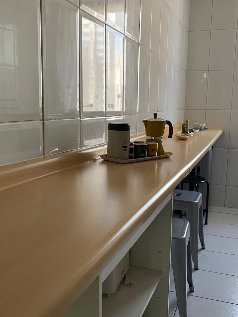 Family Apartment | Private kitchen | Full-size fridge, microwave, stovetop, cookware/dishes/utensils