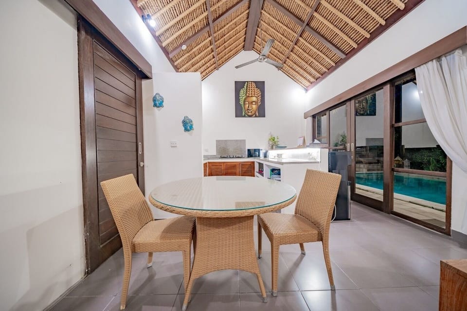 Family Villa, Pool View | Living room | 50-inch Smart TV with digital channels, Netflix, streaming services