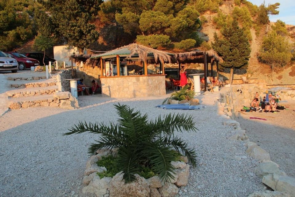 Apartment (One Bedroom Apartment 4) | Beach