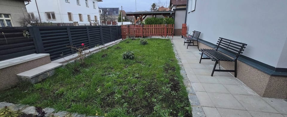 Apartment, 1 Bedroom, Smoking | Property grounds