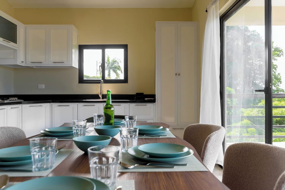 Deluxe Condo, Sea View | Private kitchen