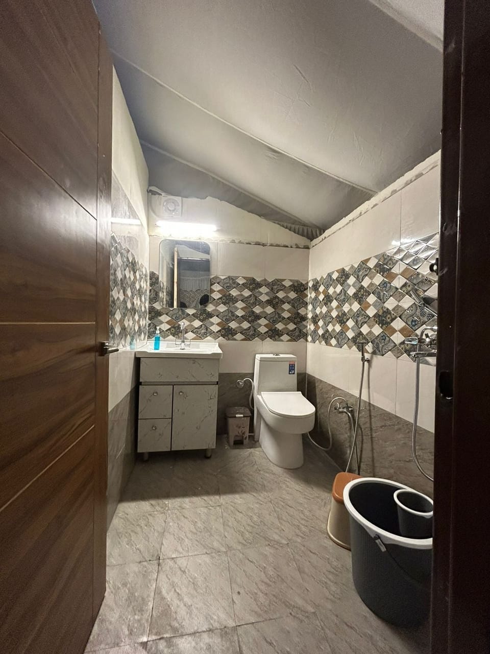 Family Tent, 1 Bedroom, Non Smoking | Bathroom | Shower, slippers, towels, soap