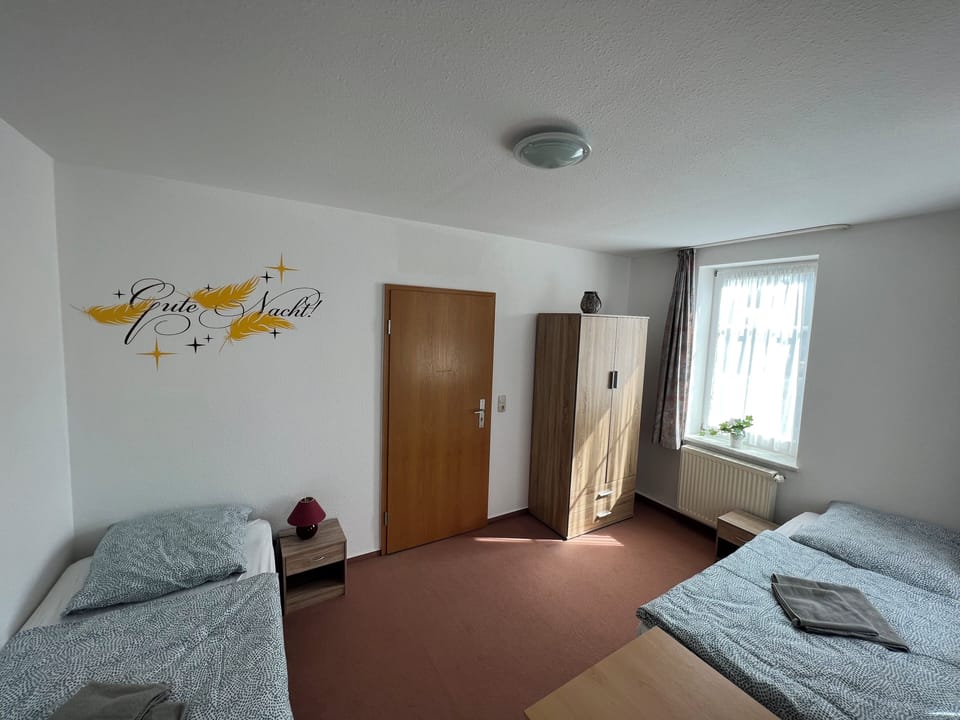 Double Room | Desk, free WiFi