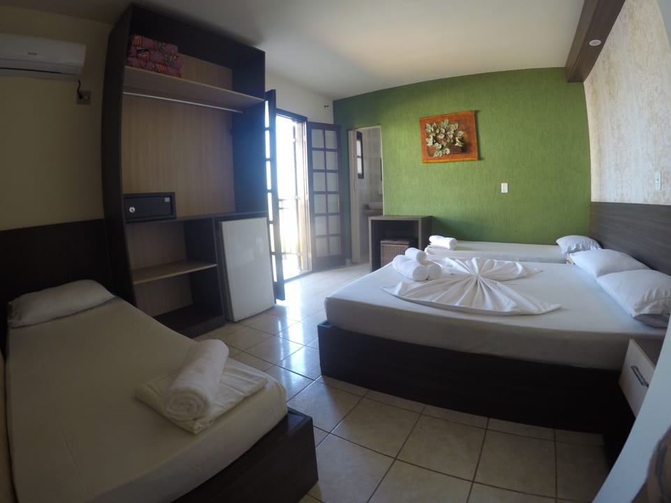 Basic Suite, Balcony, Courtyard View | In-room safe, WiFi (free)