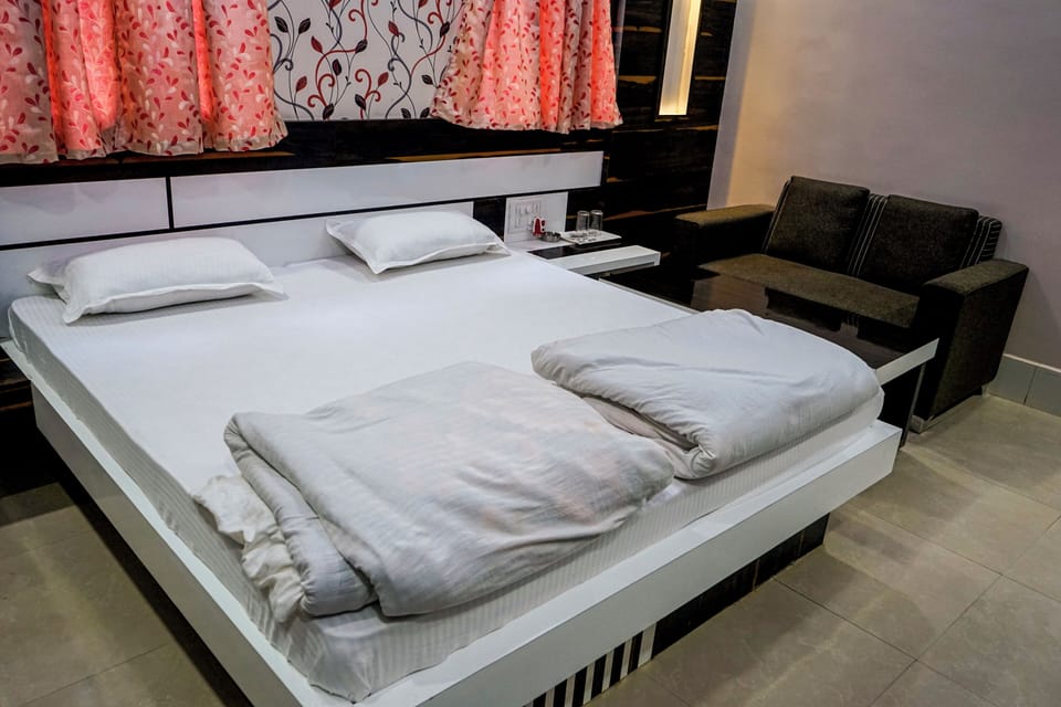 Deluxe Double Room, City View | Desk, laptop workspace, WiFi (free)