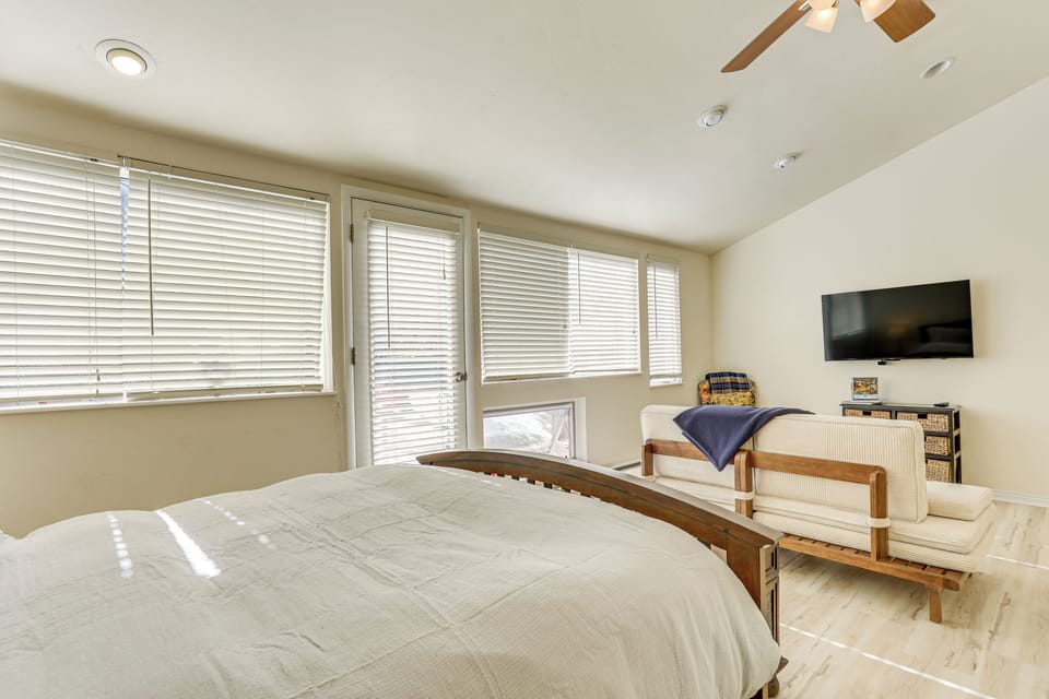 Apartment (0 Bedroom) | Interior