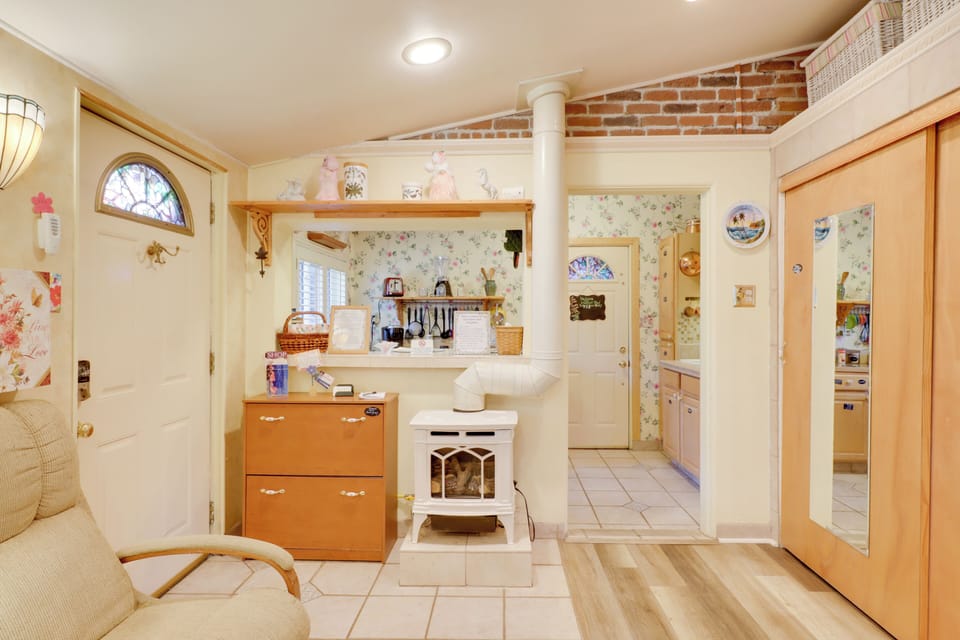 Apartment (0 Bedroom) | Interior