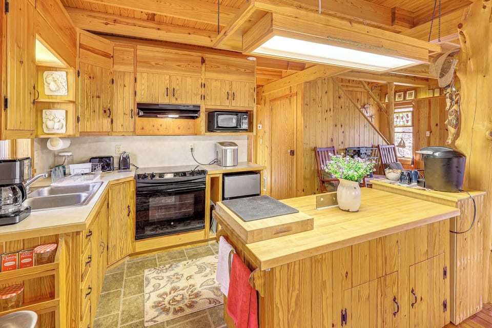 House (3 Bedrooms) | Interior