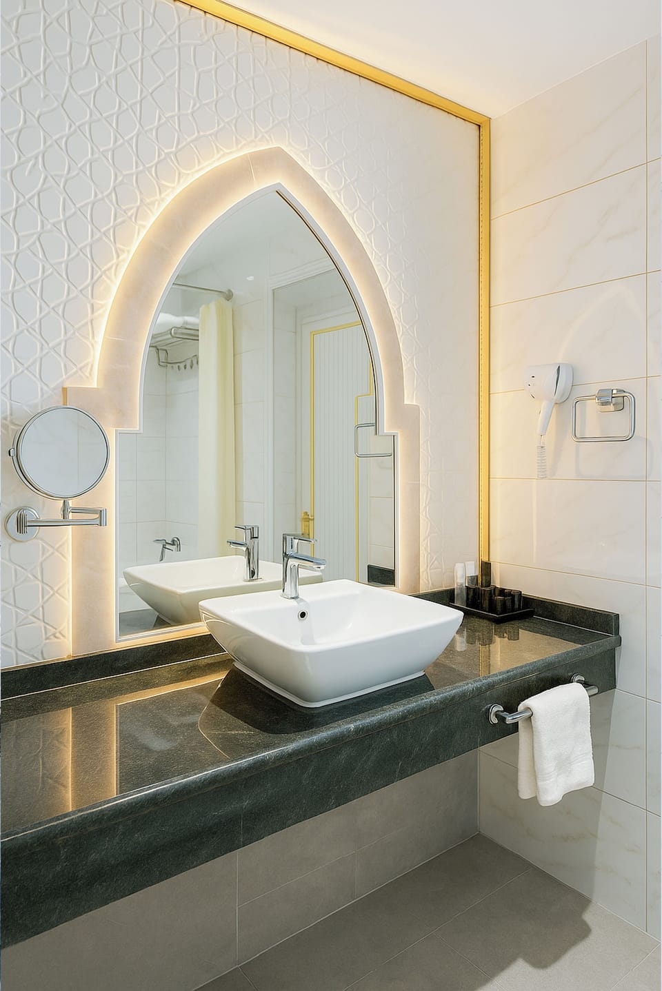 Luxury Suite, Balcony, Canal View | Bathroom | Hair dryer, bathrobes, slippers, towels