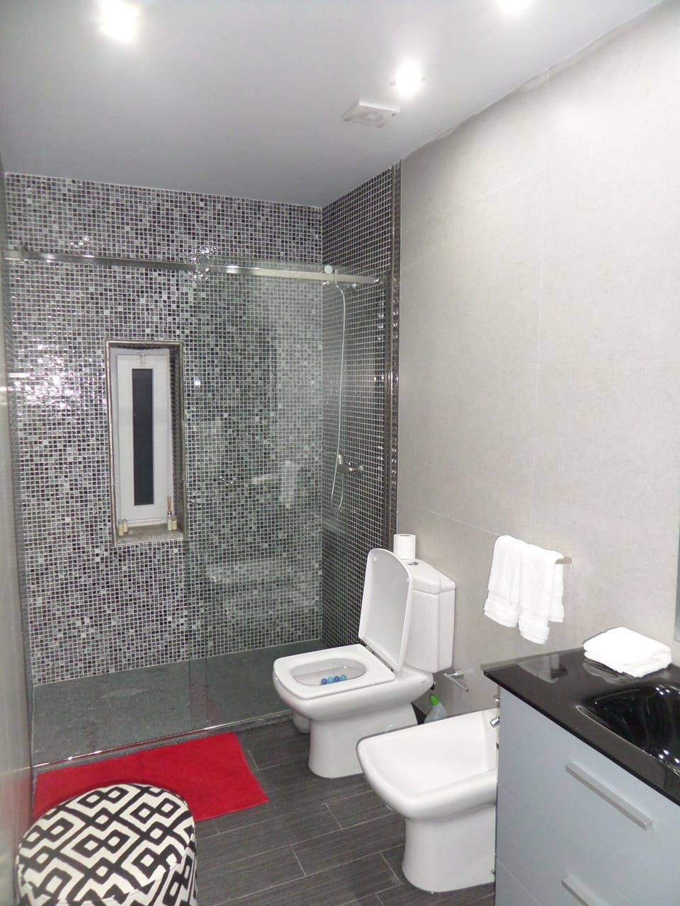 Comfort Double or Twin Room, Garden View | Bathroom | Hair dryer, slippers, towels, soap