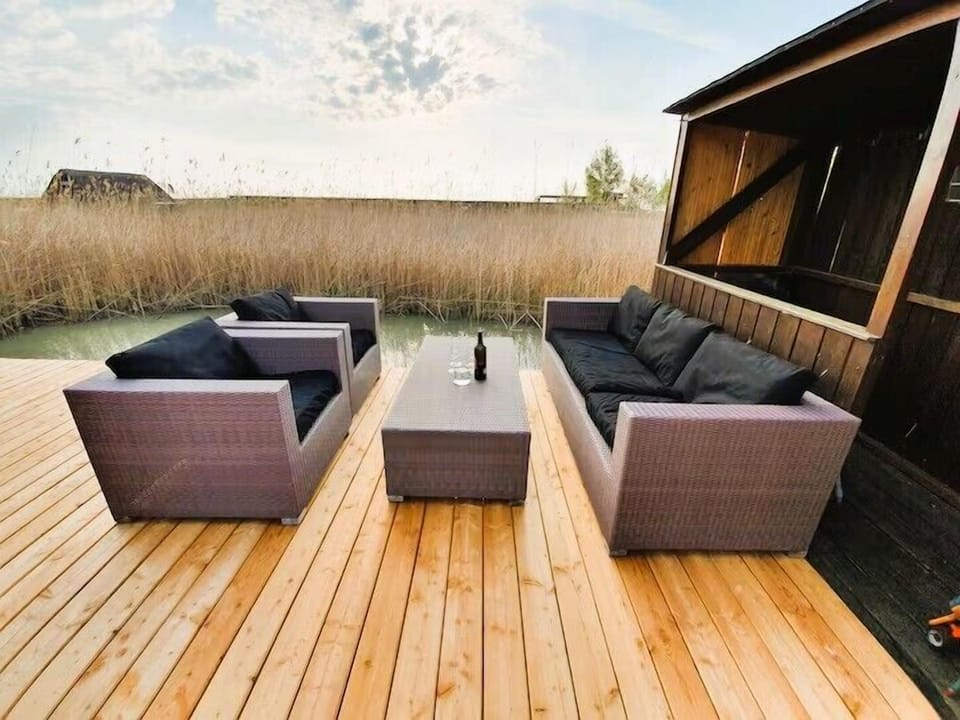 Deluxe Cottage | Terrace/patio
