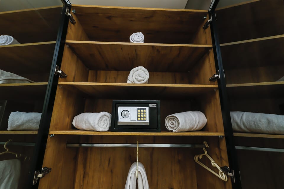 Studio | Premium bedding, Select Comfort beds, laptop workspace, free WiFi