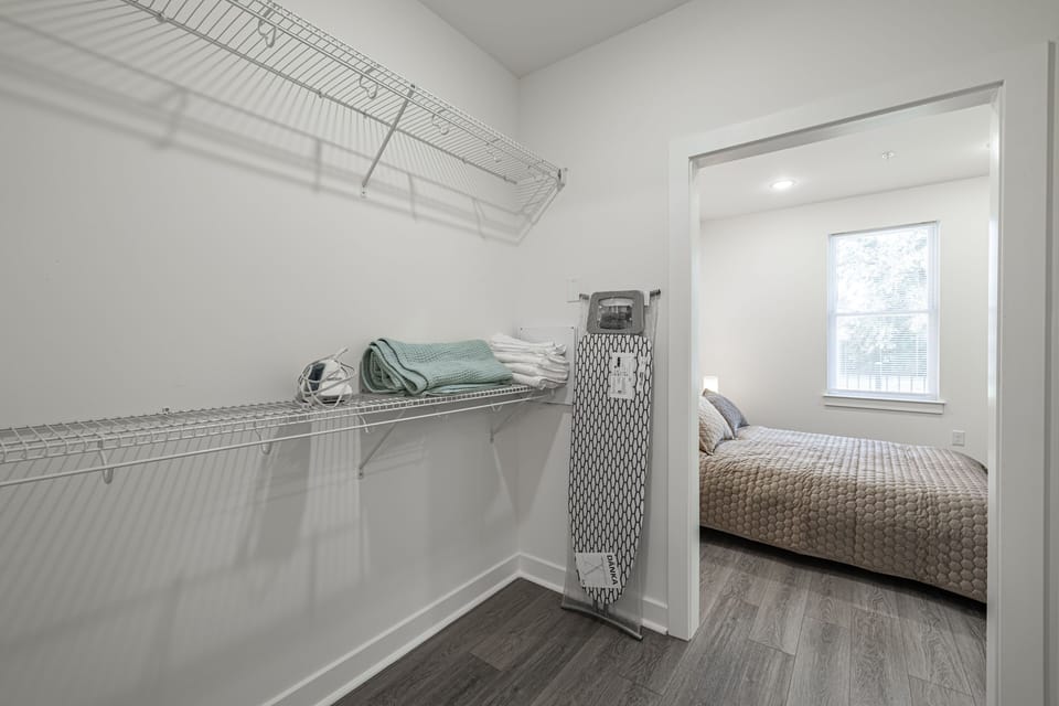 Deluxe Apartment, 1 Queen Bed with Sofa bed, Kitchen, Courtyard View | 1 bedroom, down comforters, individually decorated