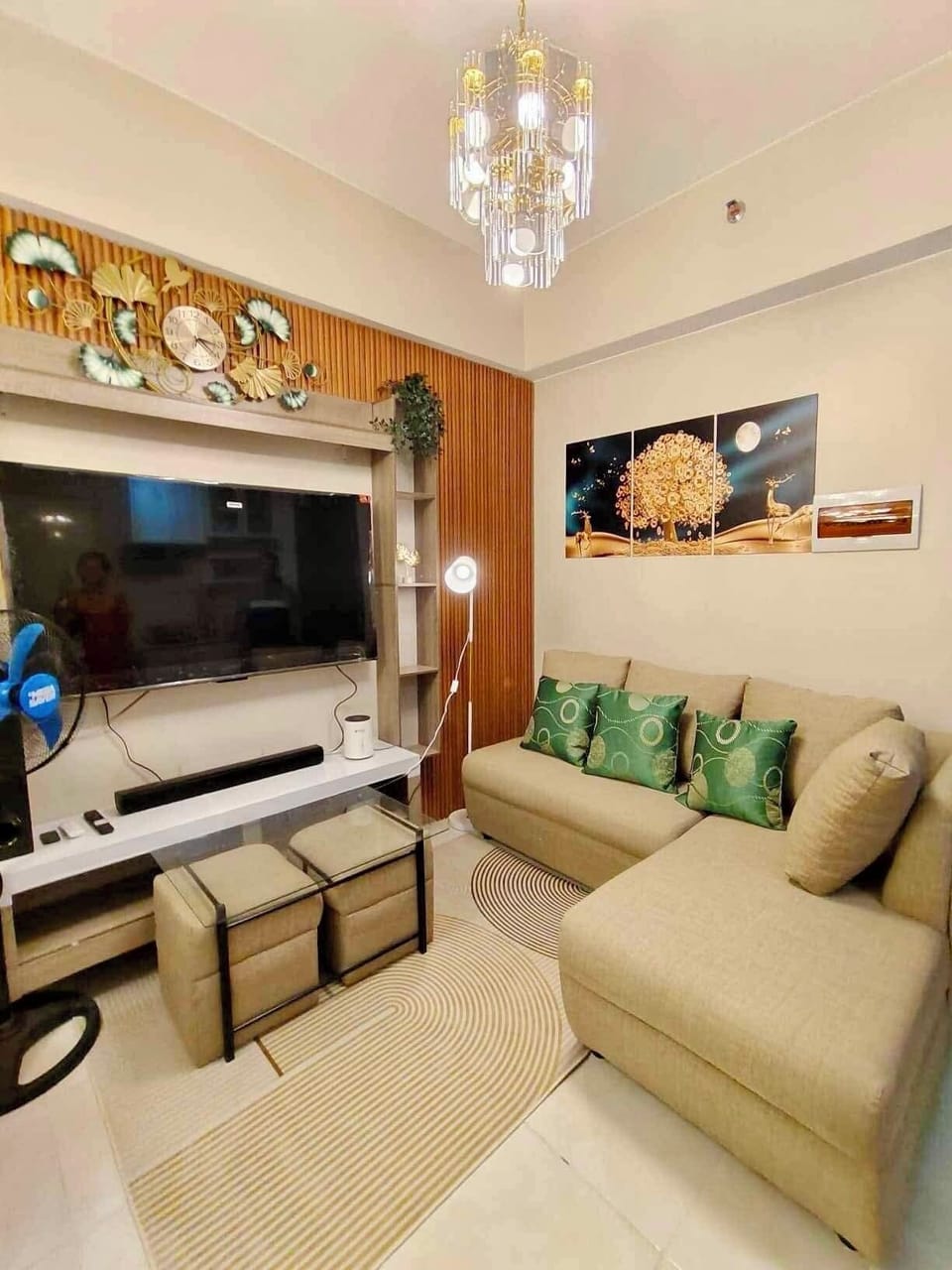 Room, 2 Bedrooms, Accessible, Balcony | Living room