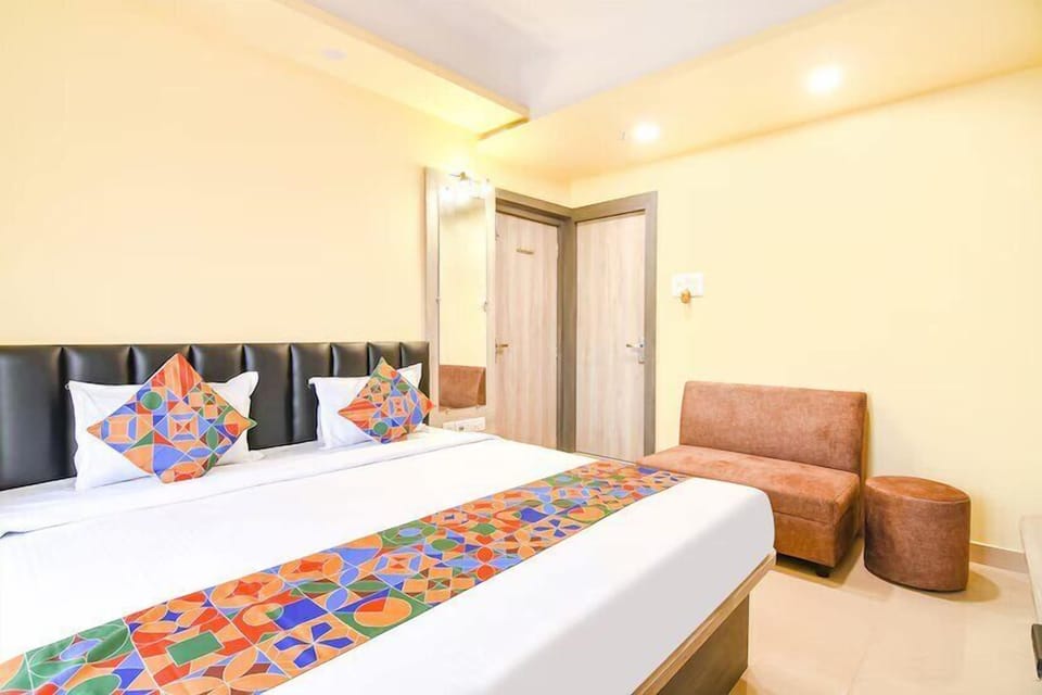 Deluxe Double Room, Balcony, City View | Iron/ironing board, free WiFi