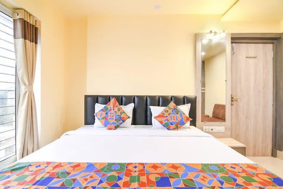 Deluxe Double Room, Balcony, City View | Iron/ironing board, free WiFi