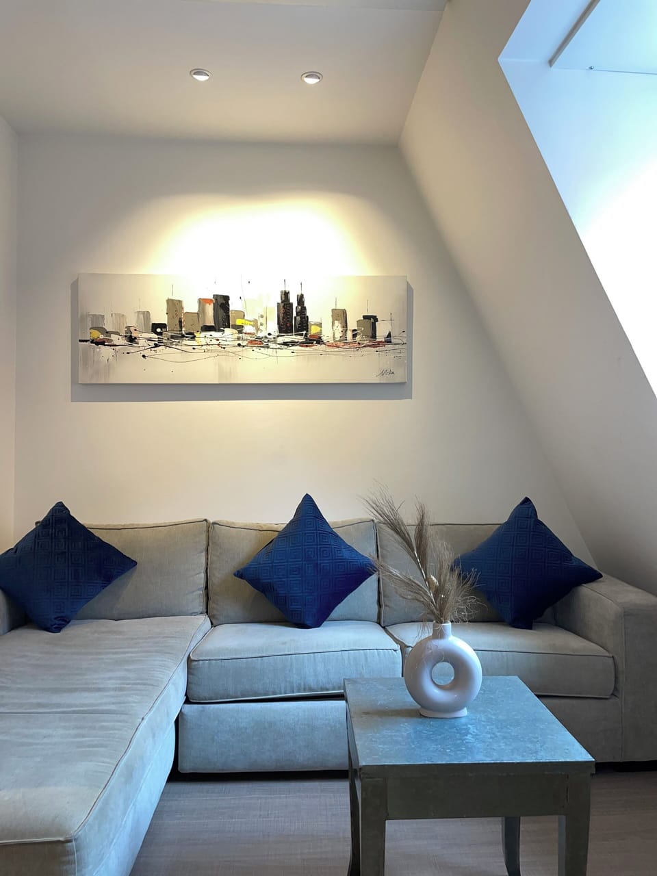 Suite Senior | Iron/ironing board, free cribs/infant beds, free WiFi, bed sheets