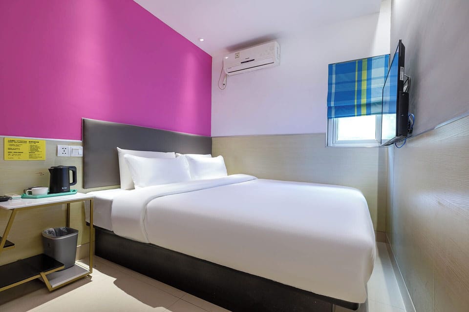 Basic Single Room | Free WiFi