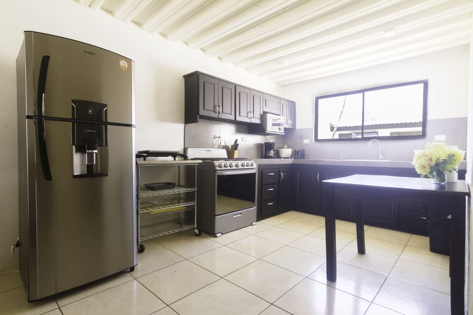 House, 6 Bedrooms | Private kitchen | Coffee/tea maker, fridge, toaster