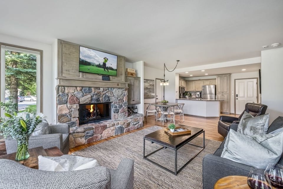 Studio | Living area | Smart TV
