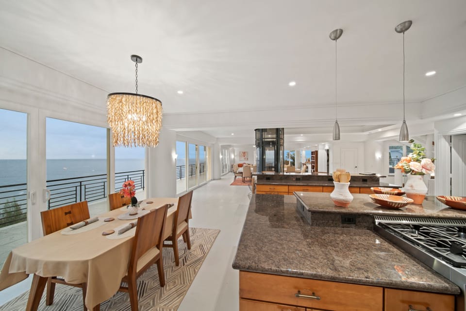 House | 6 bedrooms