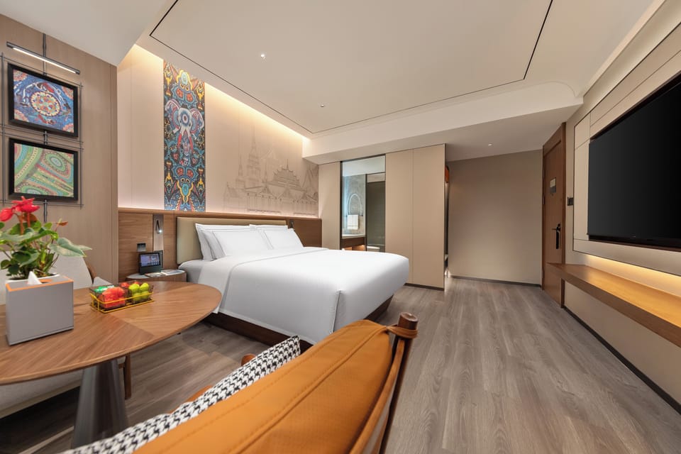 Classic Double Room | Premium bedding, down comforters, free minibar, laptop workspace