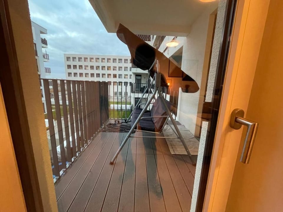 Apartment, 2 Bedrooms, Accessible, Smoking | Balcony