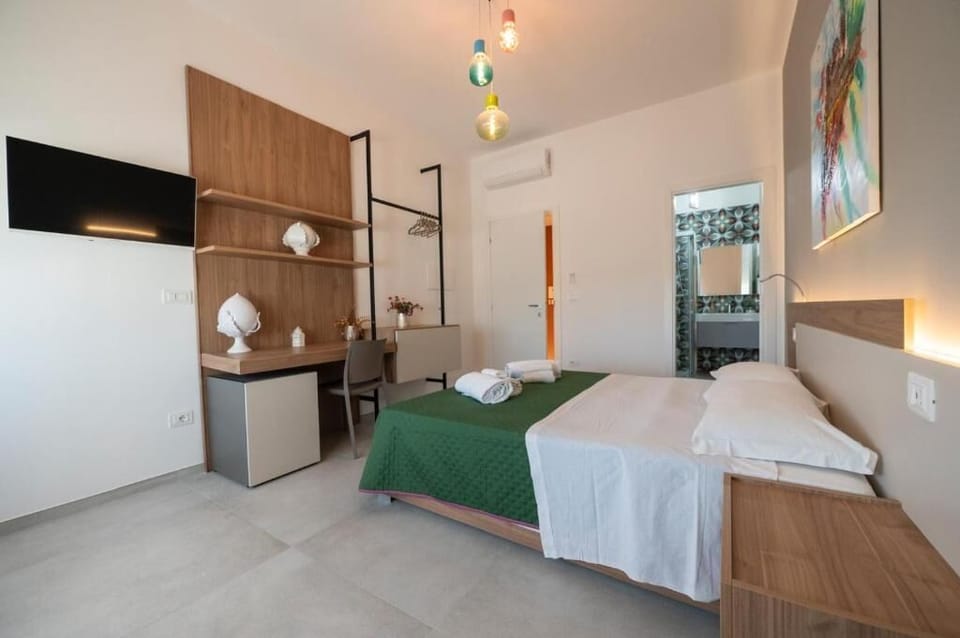 Double Room, Sea View | Soundproofing, WiFi (free)