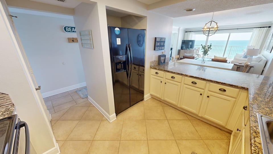 Condo, 2 Bedrooms | Interior