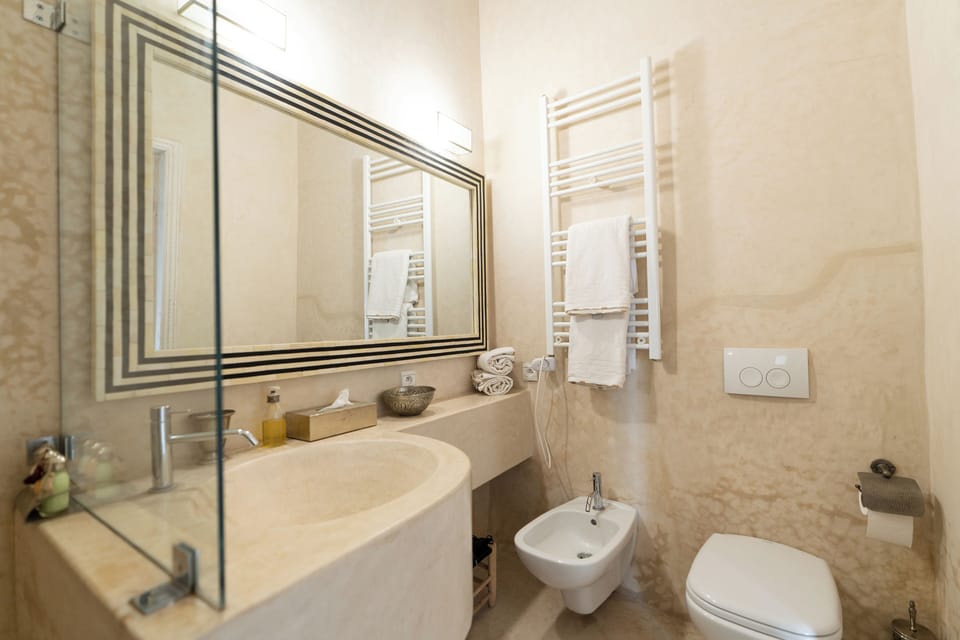 Deluxe Double Room, Private Bathroom, Garden View | Bathroom | Shower, hair dryer, slippers, towels