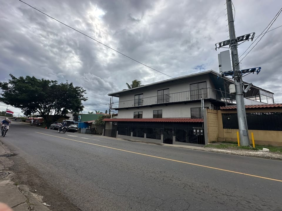 Airport SJO5 min -Marianas Apartments Hotel in Alajuela