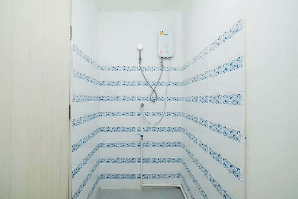 Standard Room, City View | Bathroom | Bidet
