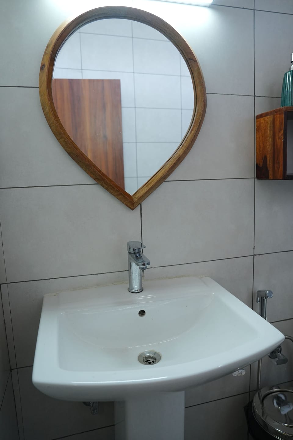 Luxury Room, Pool View | Bathroom | Shower, free toiletries, hair dryer, towels