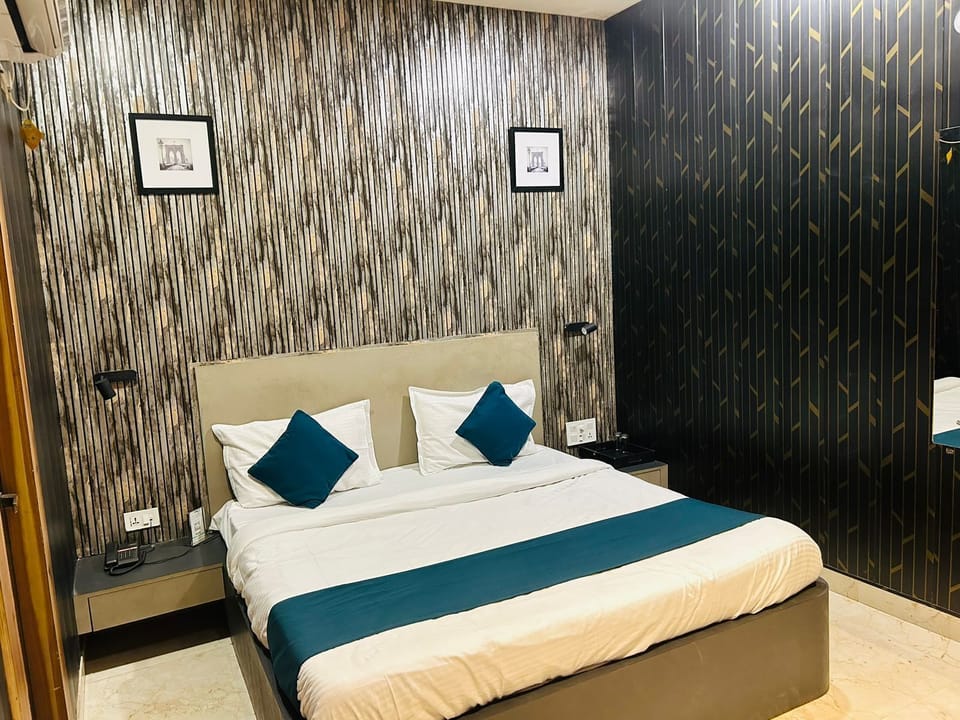 Deluxe Room, City View | Free WiFi