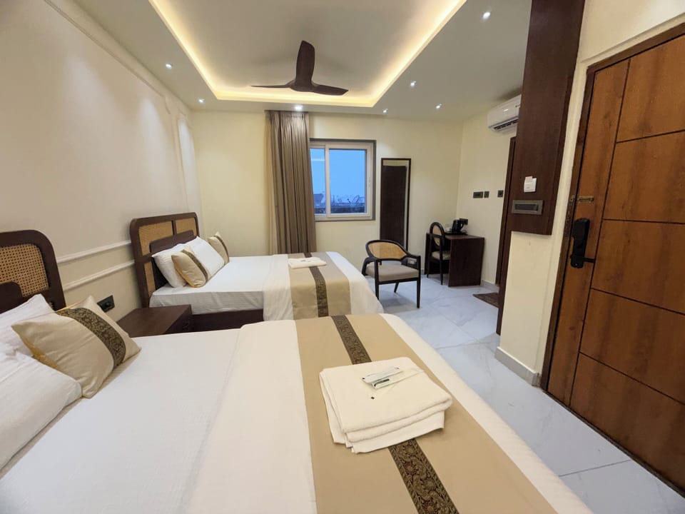 Family Quadruple Room, 1 Bedroom | Memory foam beds, laptop workspace, free WiFi