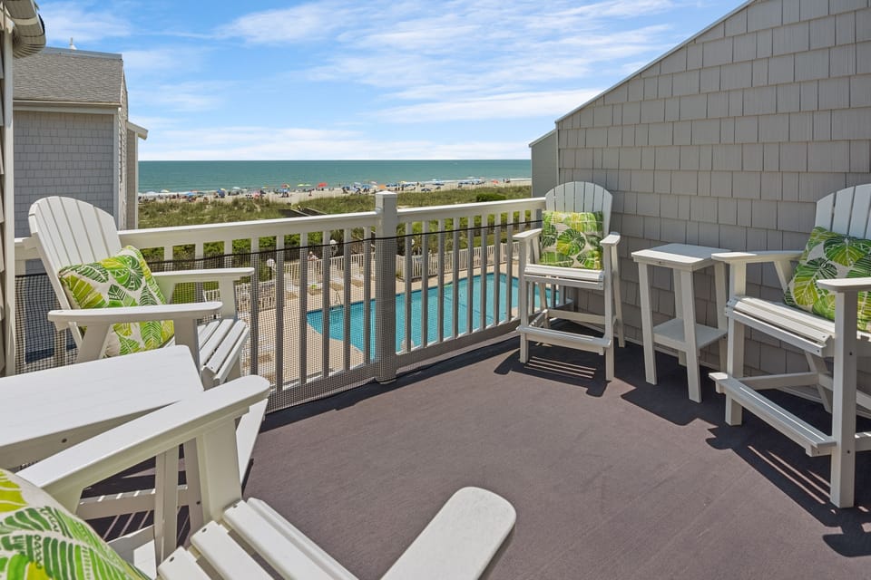 Condo, 3 Bedrooms | Property grounds