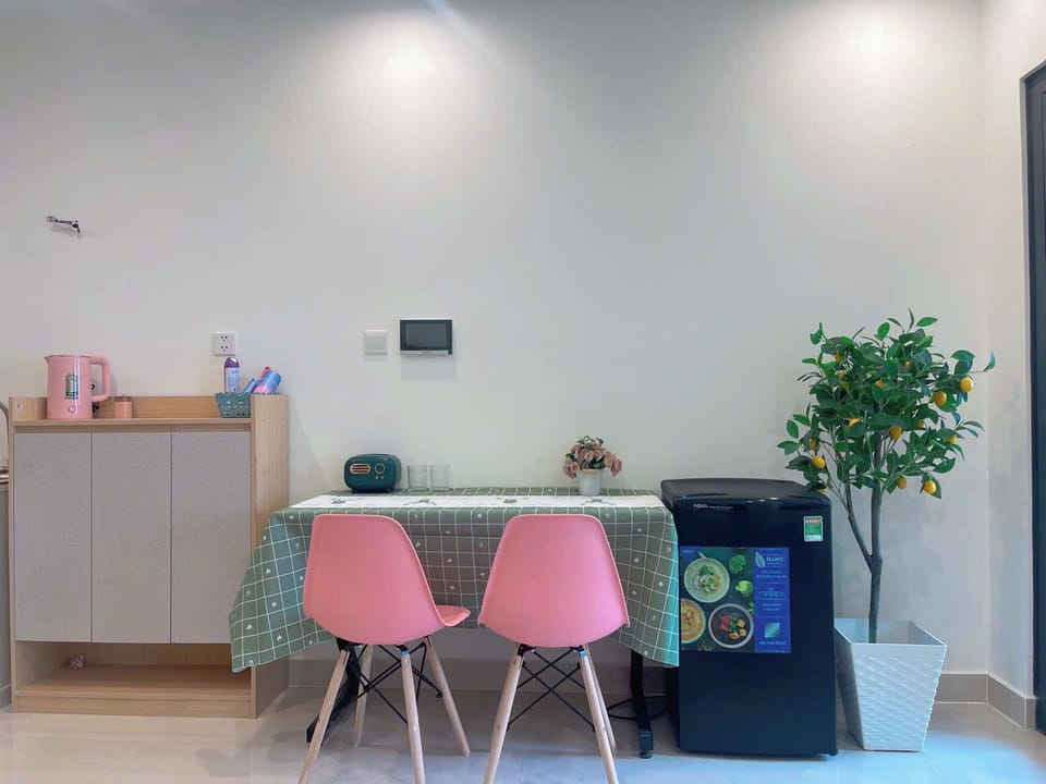 1 bedroom, blackout drapes, iron/ironing board, free WiFi